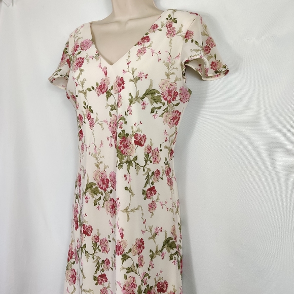 Positive Attitude Dresses & Skirts - Vintage Positive Attitude dress midi floral layers